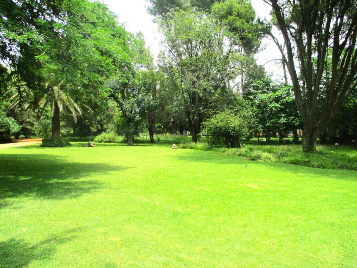 Lekker Rus Lägenhet Bloemfontein Exteriör bild
